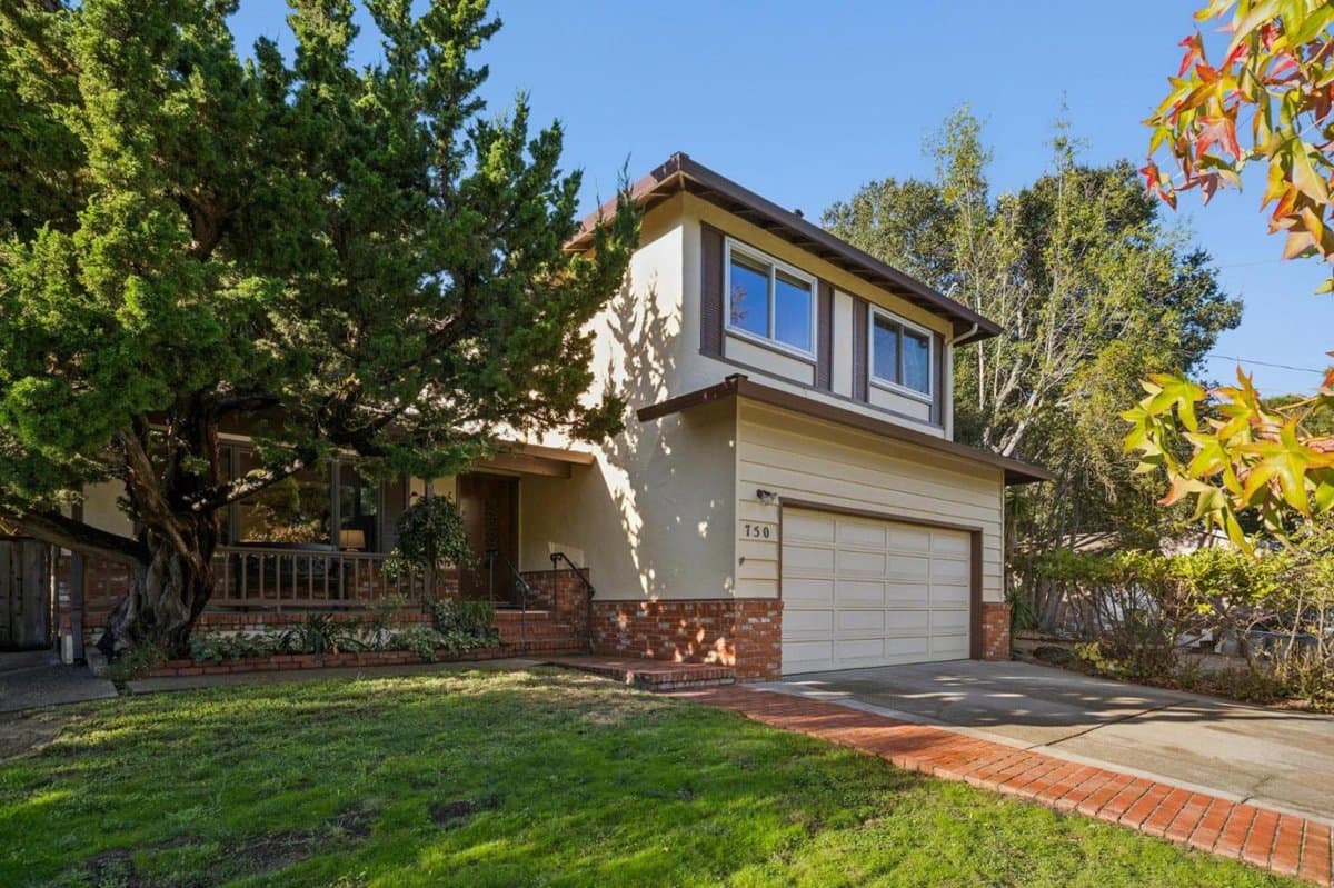 750 California Way - Photo 1