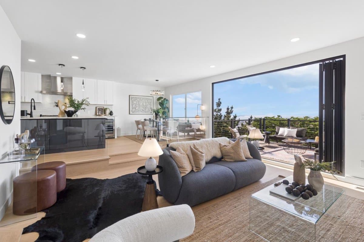 1615 15th Avenue - Photo 3