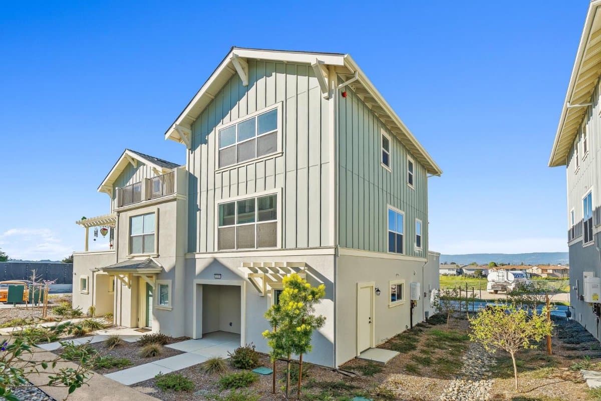 413 Annie Drive - Photo 3