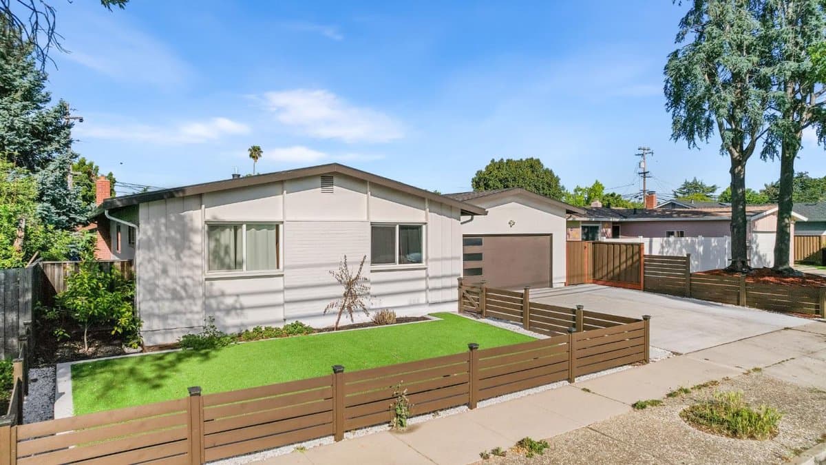3234 Jarvis Avenue - Photo 2
