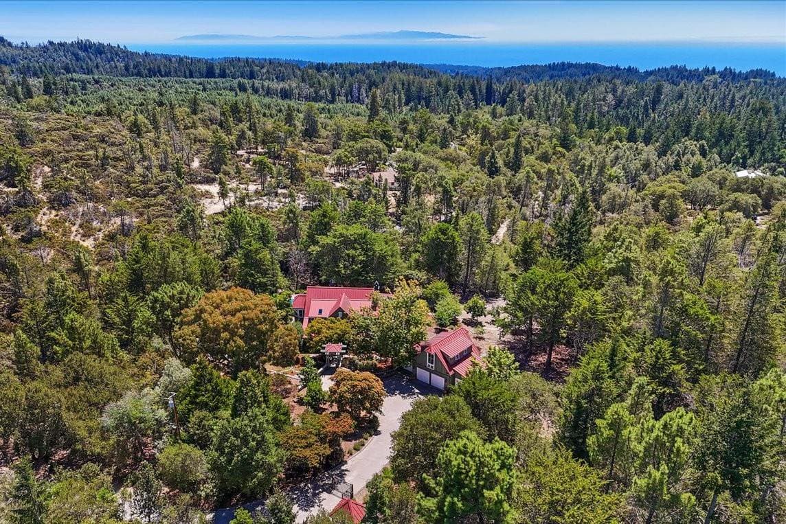 1035 Martin Road - Photo 3
