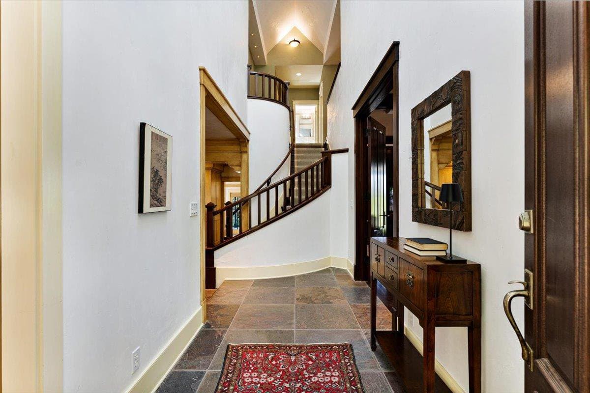 1035 Martin Road - Photo 5