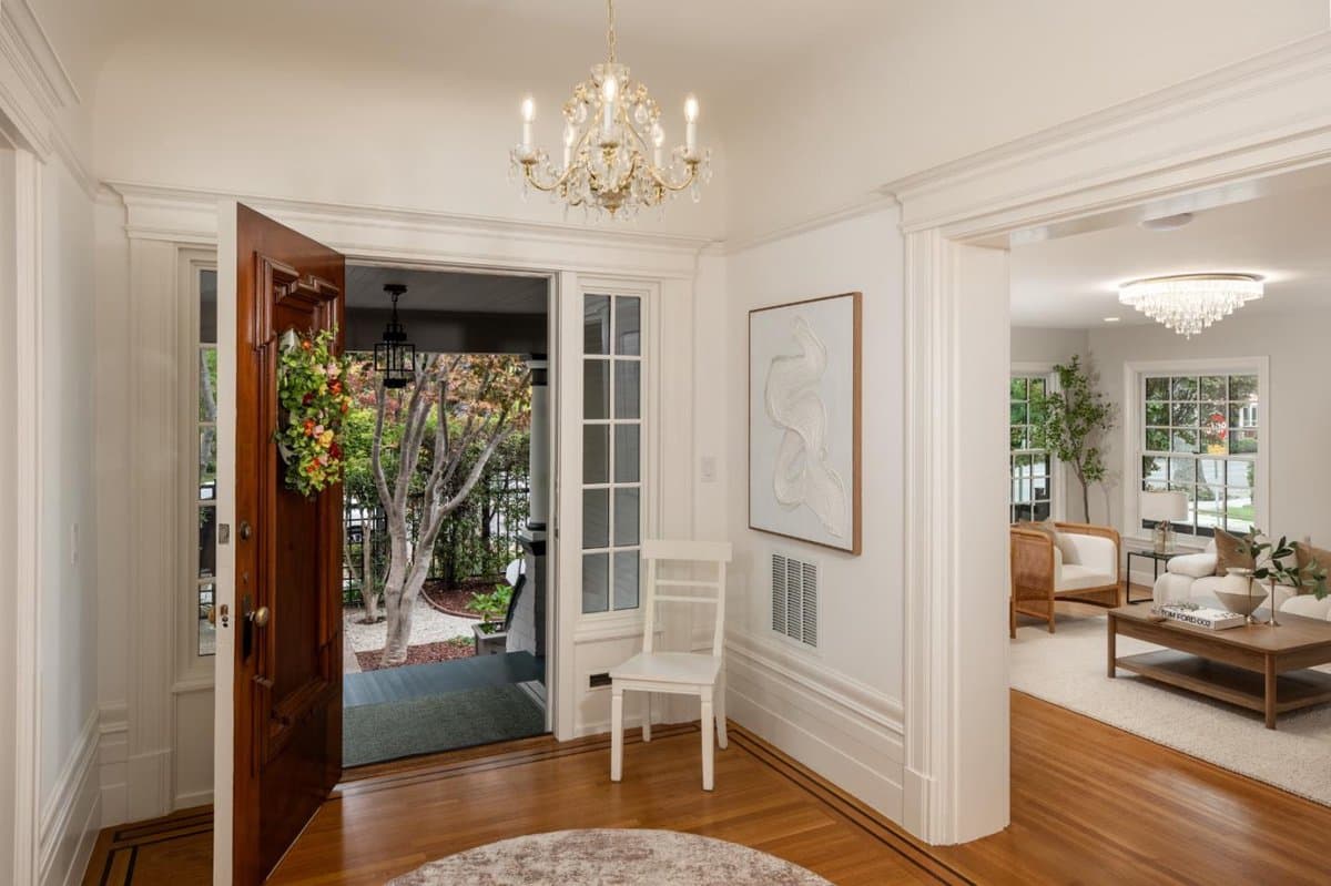 755 University Avenue - Photo 4
