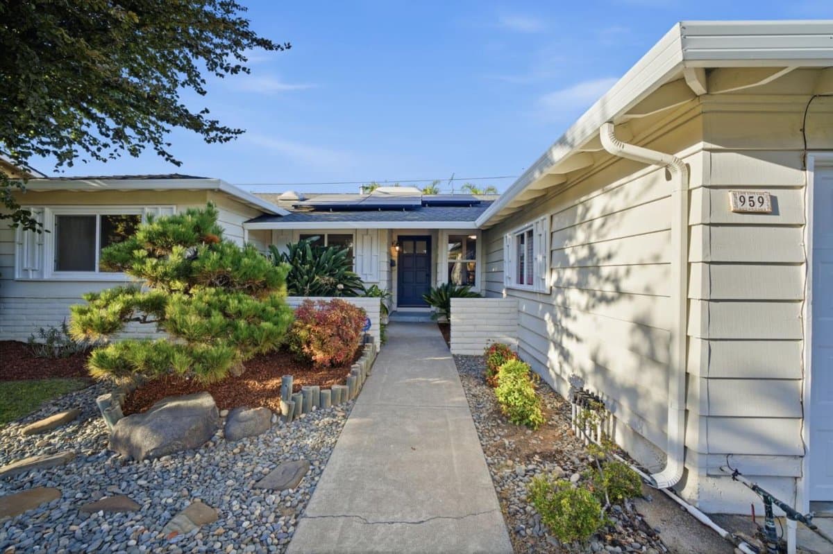 959 Eton Way - Photo 2
