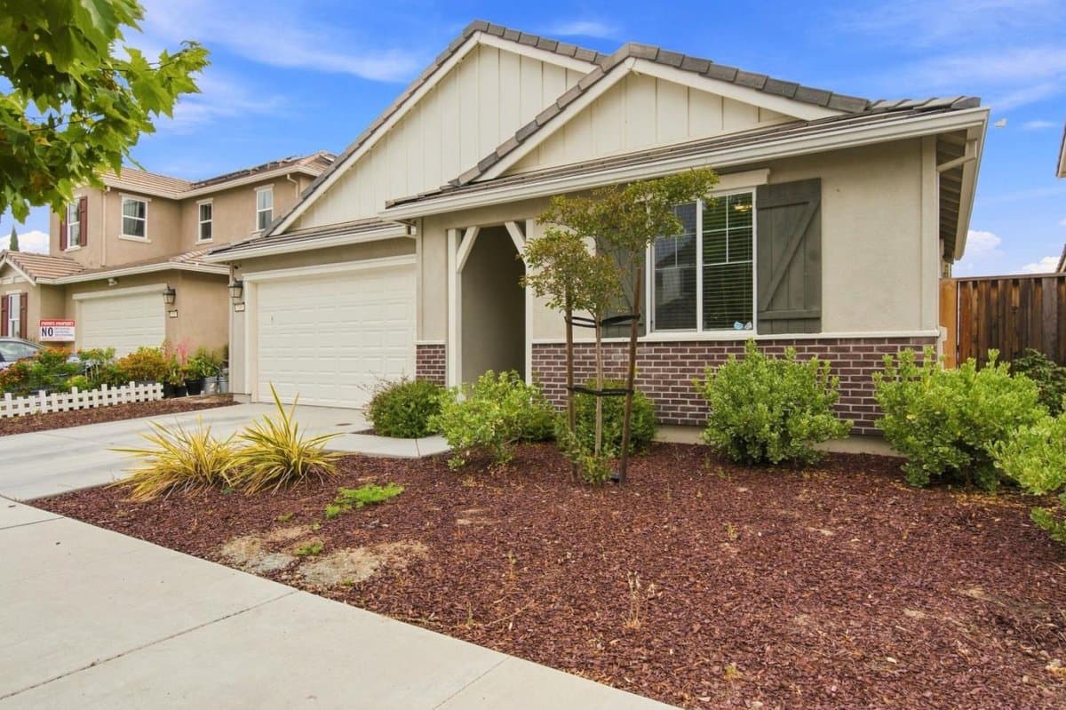 545 Tanoak Street - Photo 2