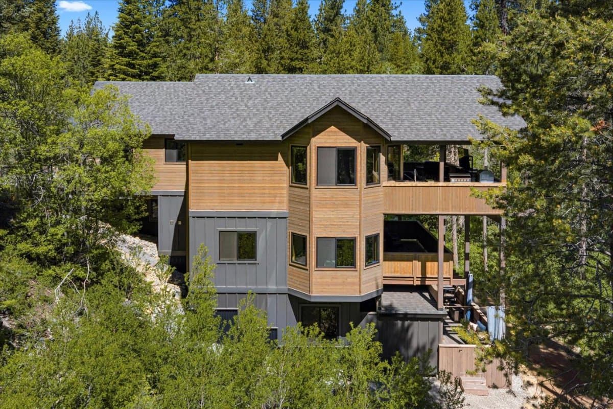 2366 Highlands Drive - Photo 4
