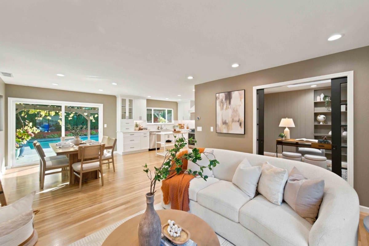 2092 Lynwood Terrace - Photo 5