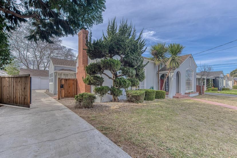 160 Lorimer Street - Photo 1 of 8