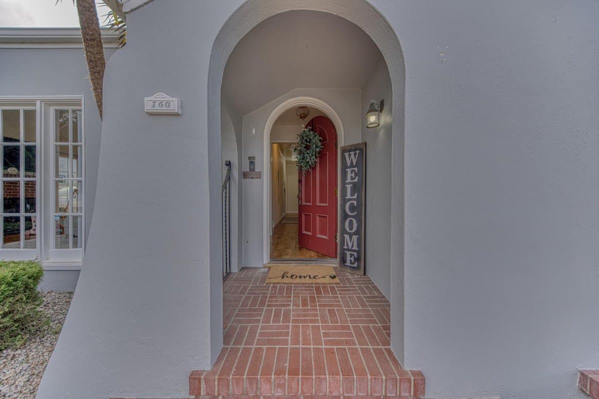160 Lorimer Street - Photo 2