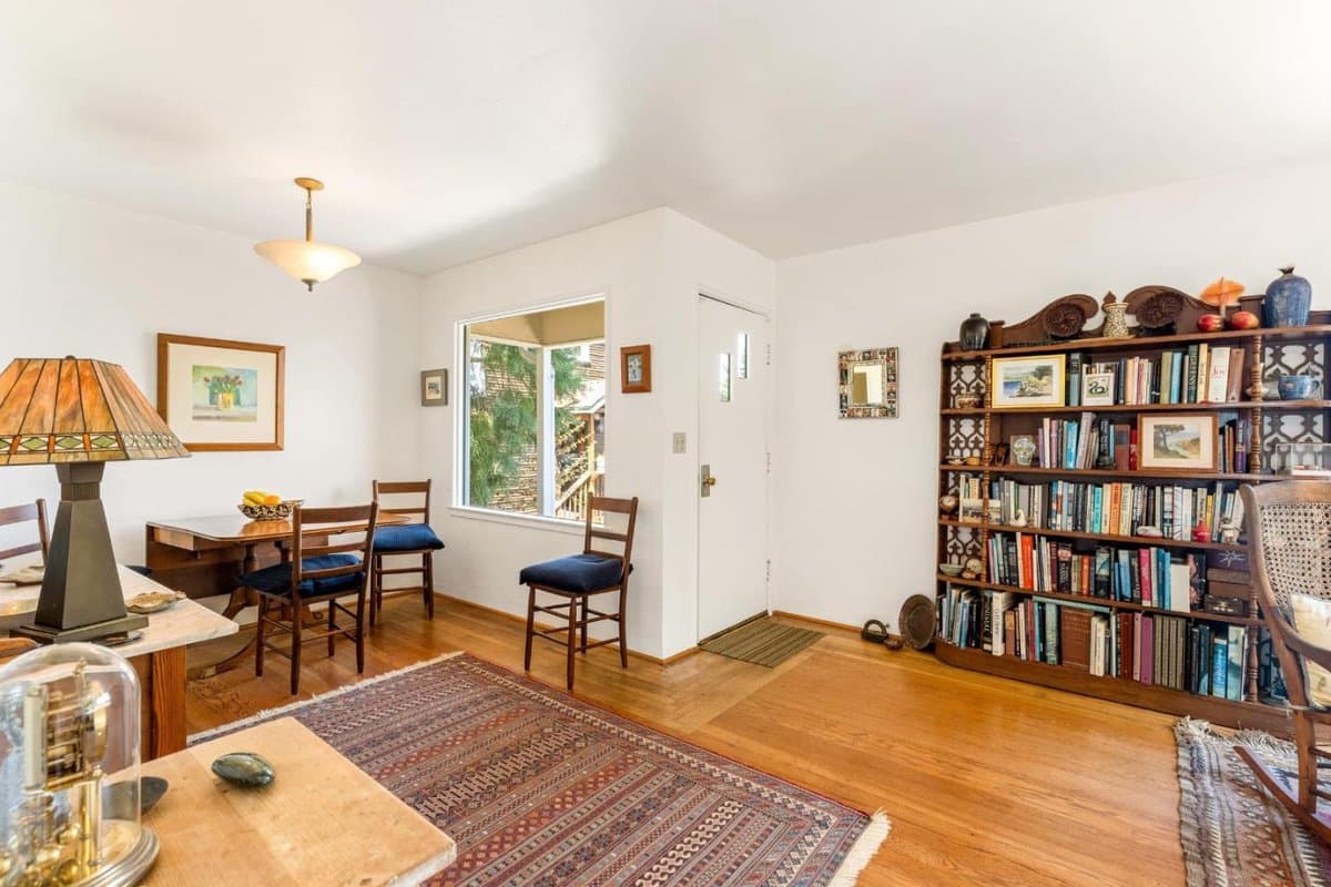 247 Belden Street - Photo 3