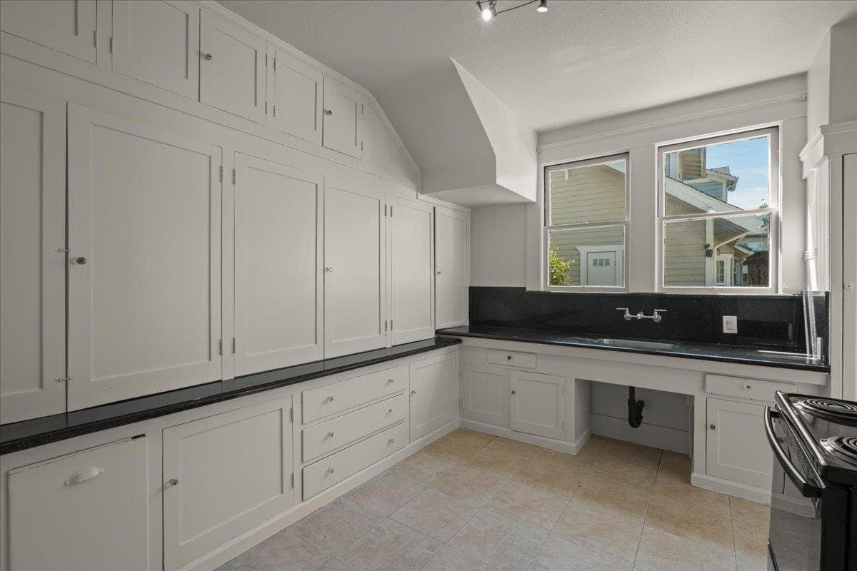 111 5th Street - Photo 5
