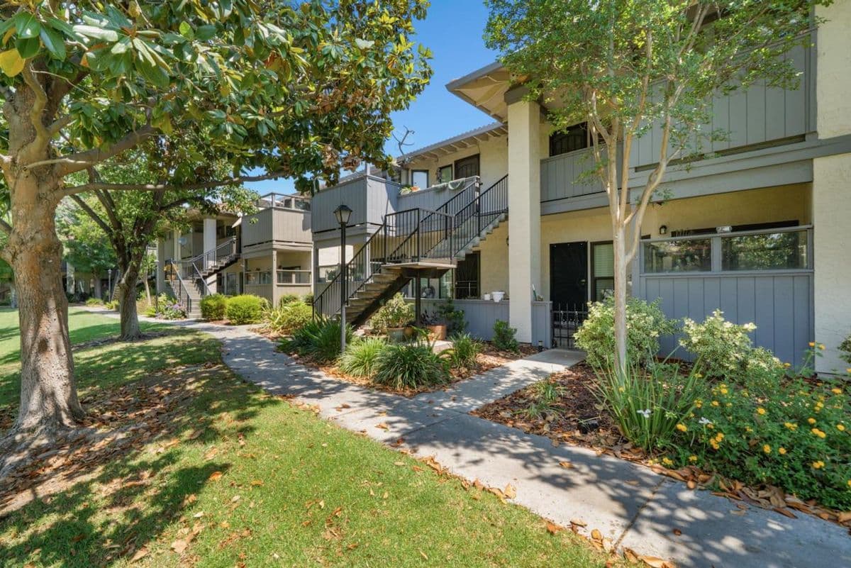 363 Kenbrook Circle - Photo 2