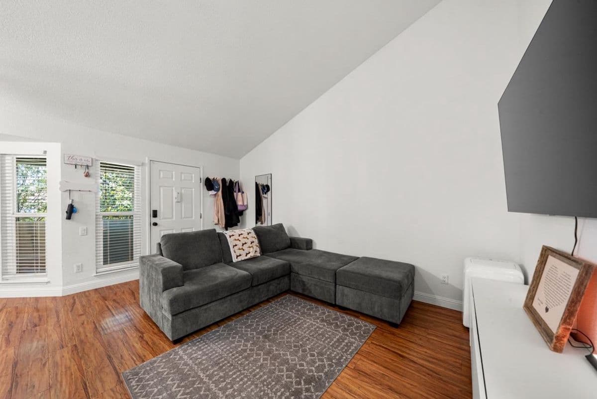 363 Kenbrook Circle - Photo 5