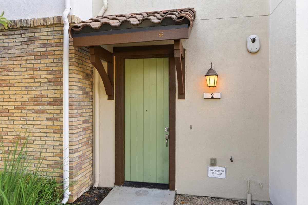 2756 Goble #2 - Photo 3
