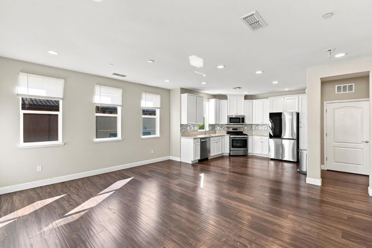 2756 Goble #2 - Photo 5