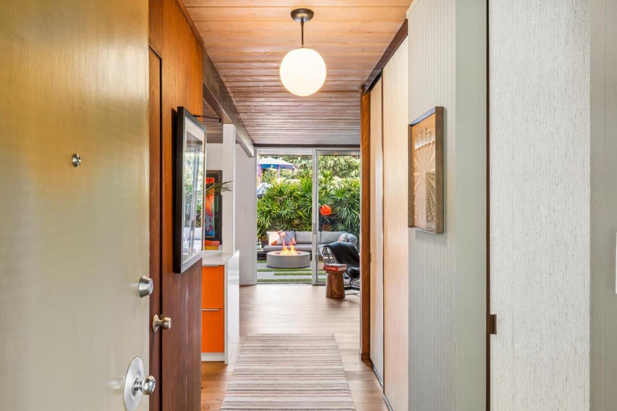 1182 Pomeroy Avenue - Photo 2
