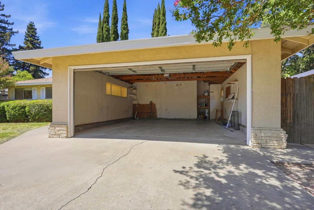 6250 Riverside Boulevard - Photo 5