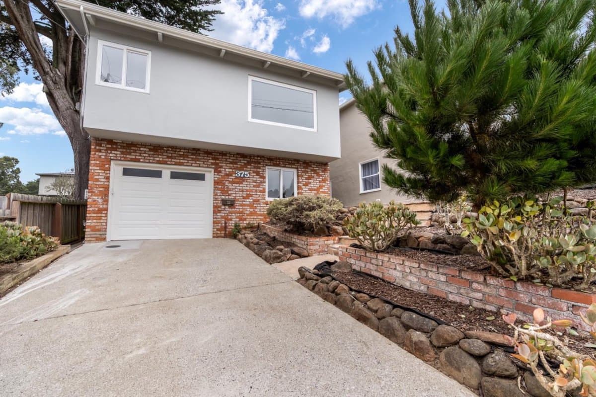 375 Bancroft Way - Photo 1
