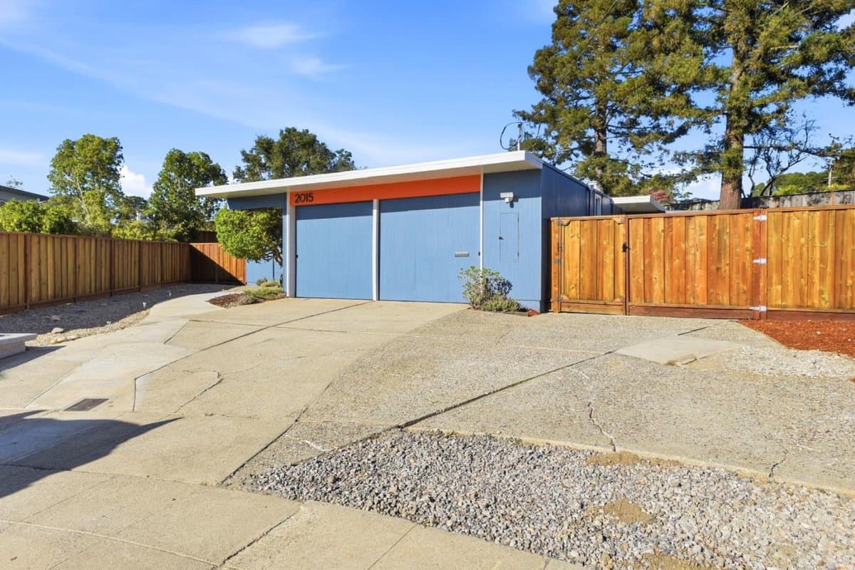 2015 Ticonderoga Drive - Photo 2