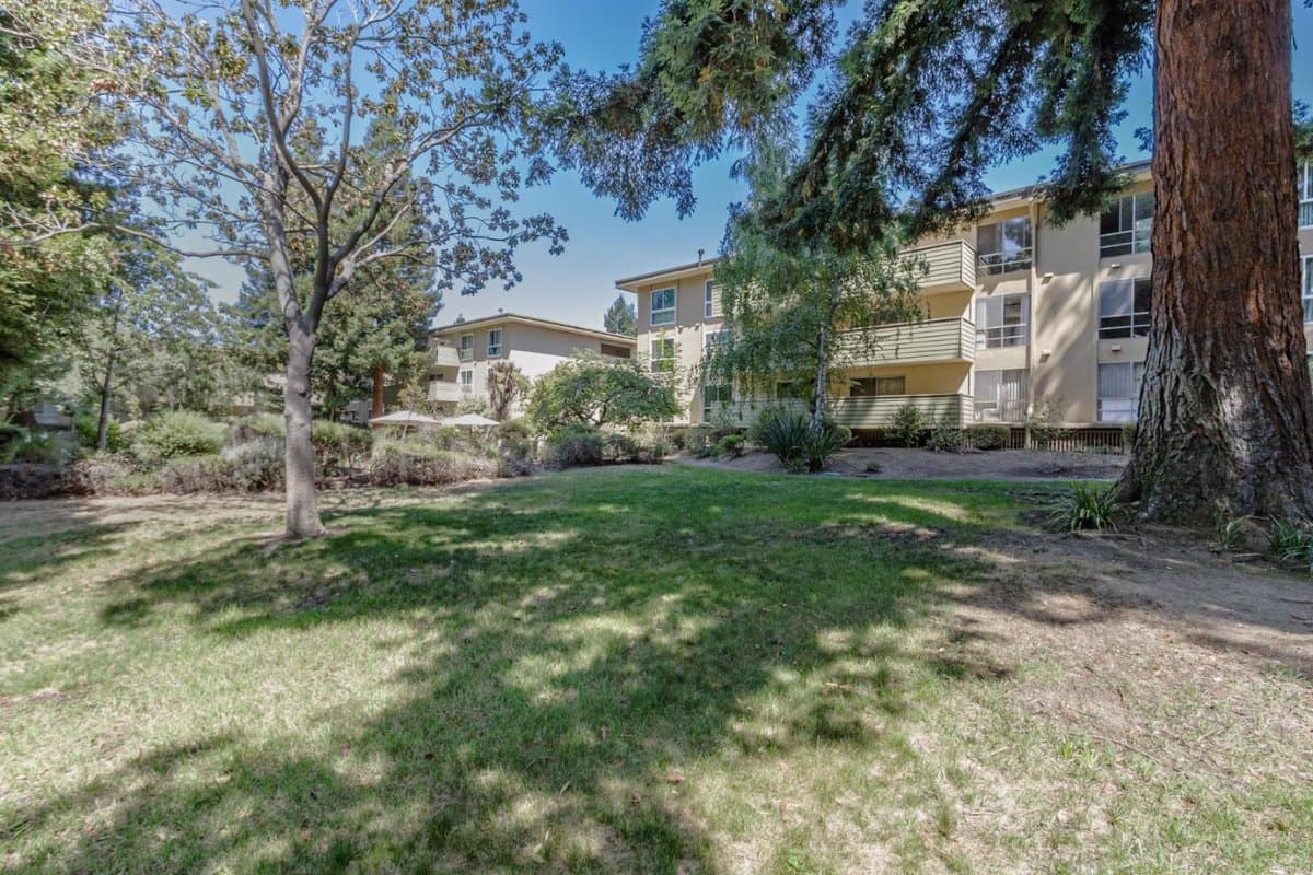 1033 Crestview Drive #110 - Photo 3