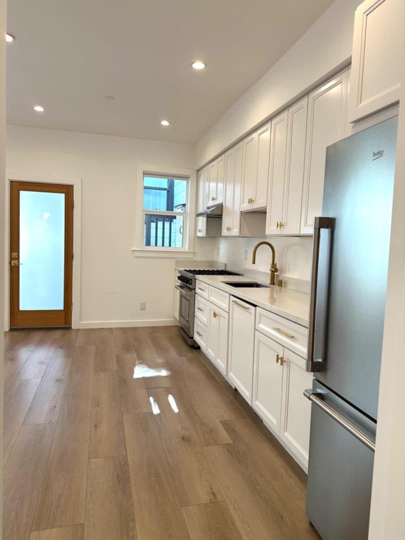 1372 Natoma Street - Photo 2