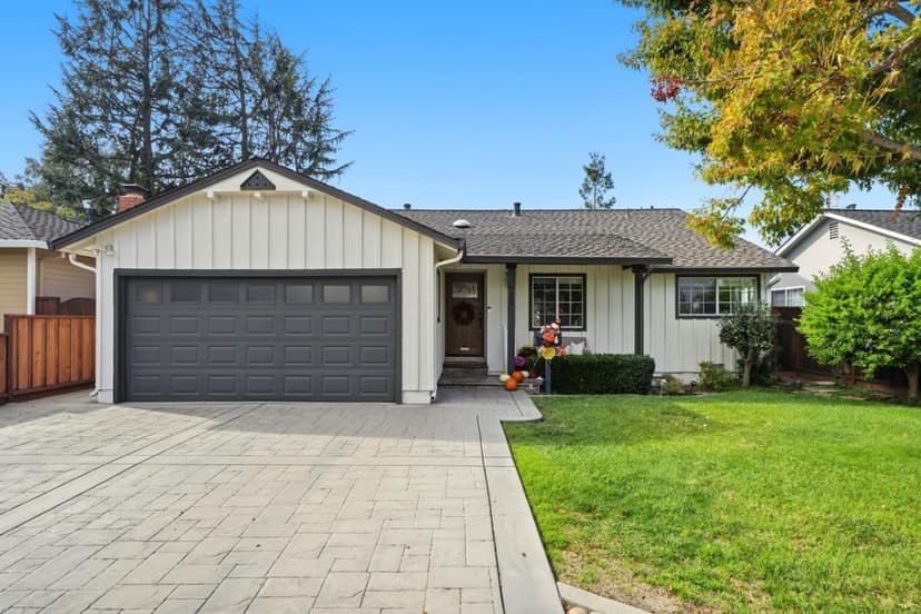 811 College Drive - Photo 1 of 2