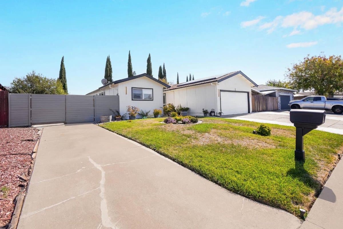 2127 Shetland Road - Photo 4