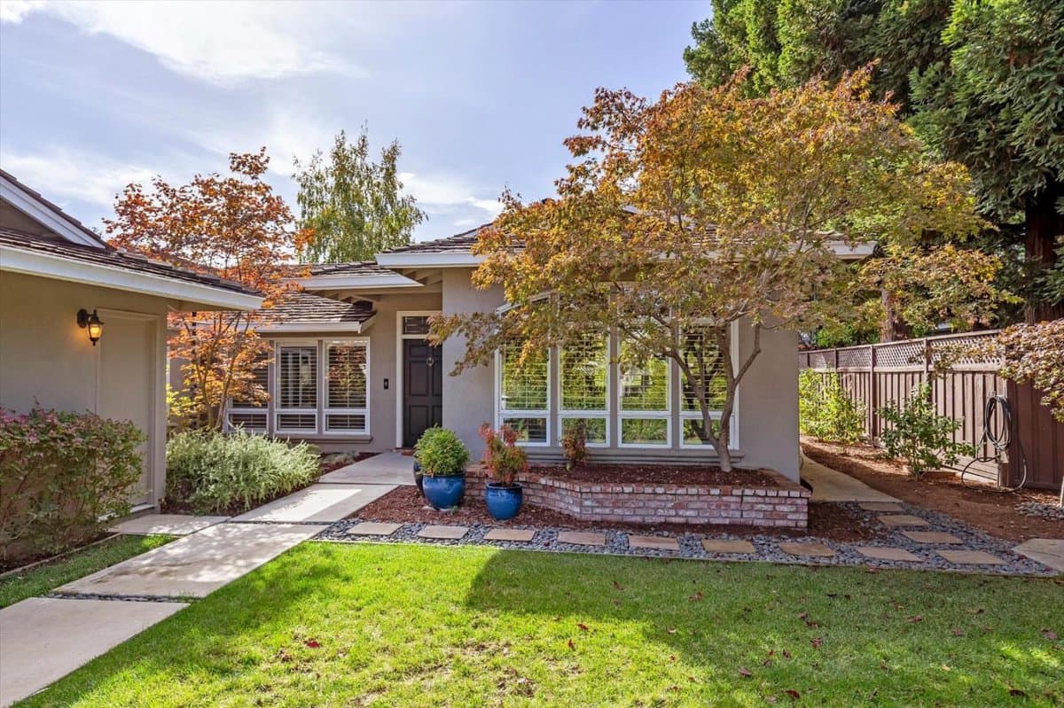55 Oak Street - Photo 2