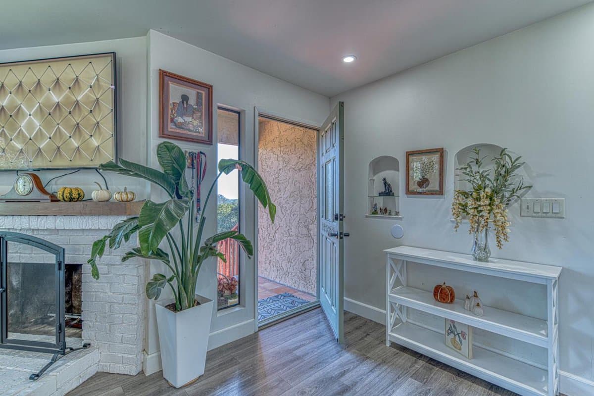 15815 Verde Drive - Photo 5