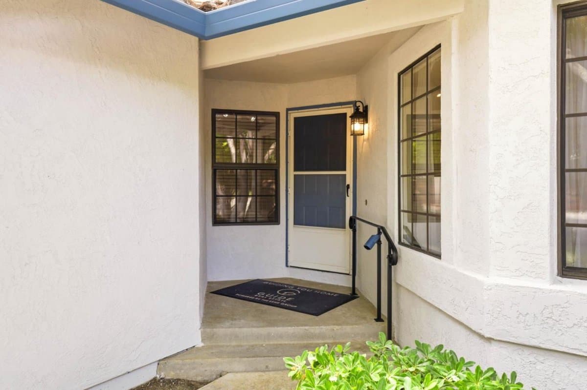 581 Jeannie Way - Photo 3