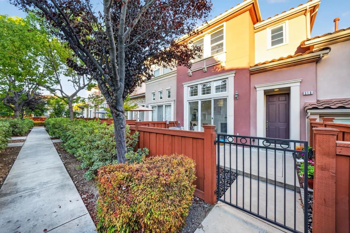 318 Vista Roma Way - Photo 2