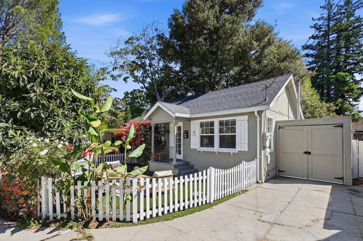 742 Homer Avenue - Photo 2