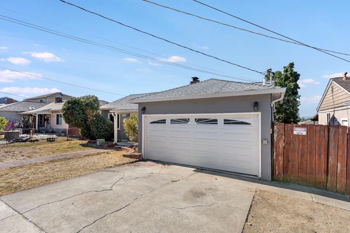25801 Bryn Mawr Avenue - Photo 2