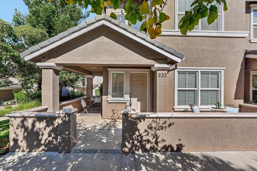 233 Lighthouse Drive - Photo 3