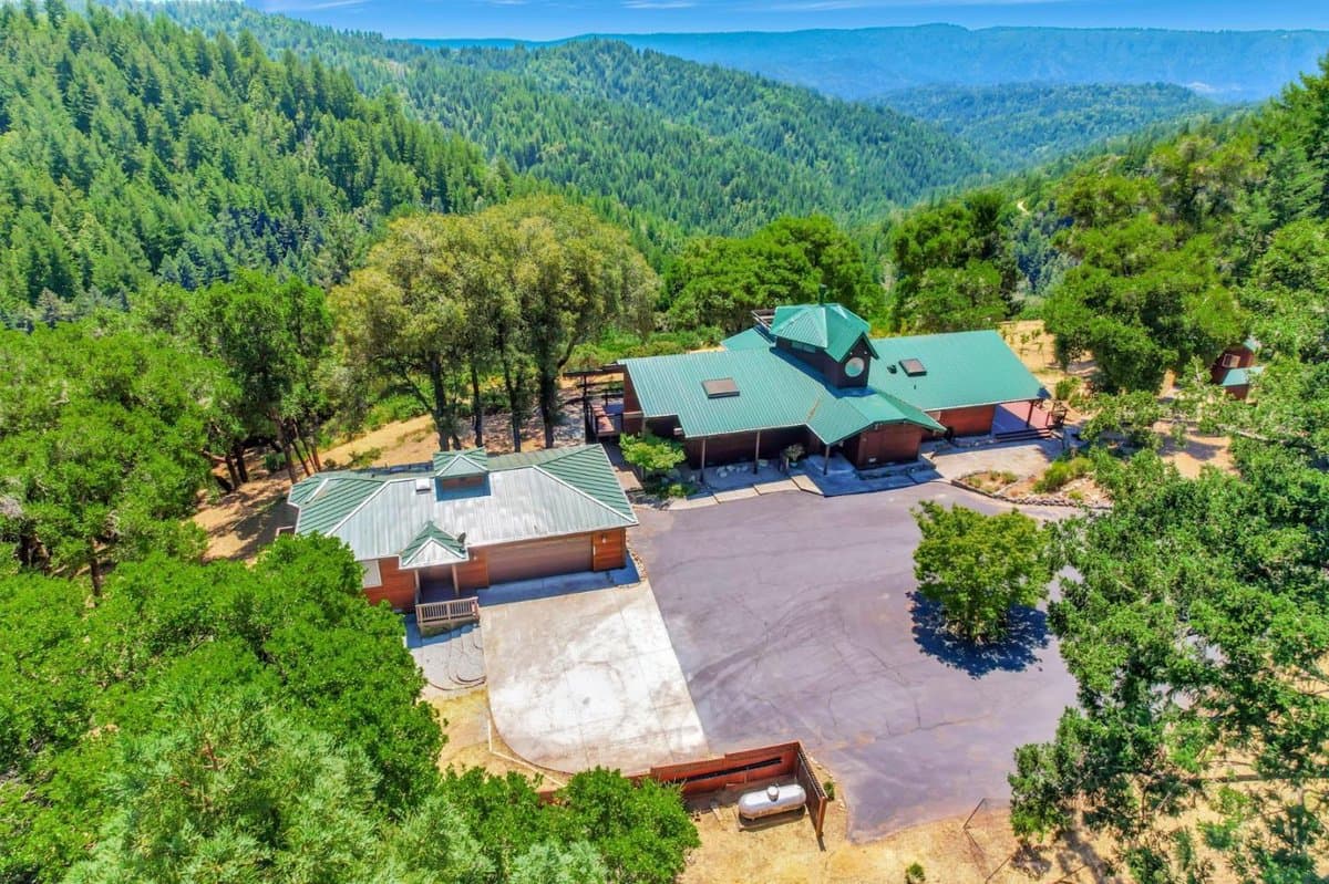 950 Oak Ridge Road - Photo 2