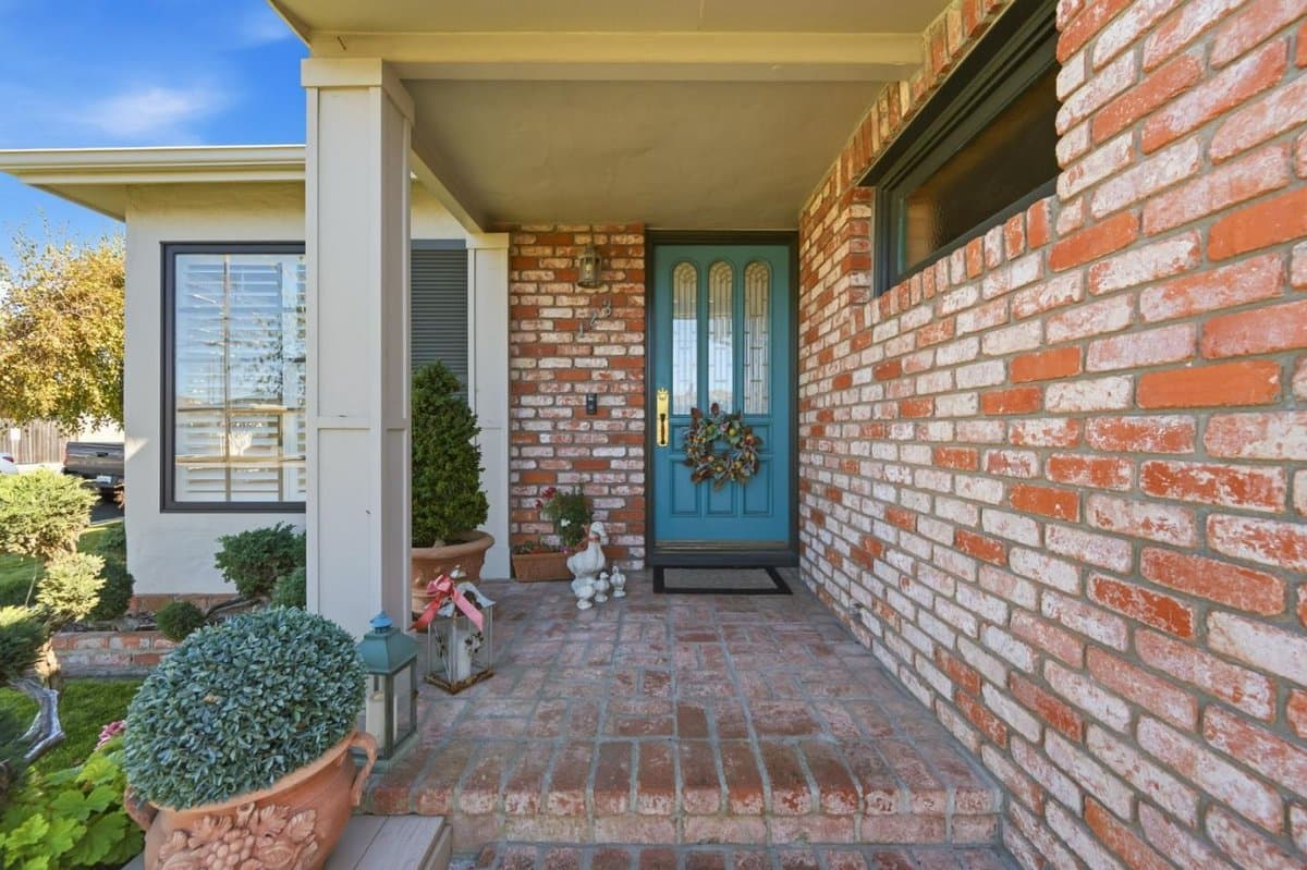 123 South Magnolia Avenue - Photo 3