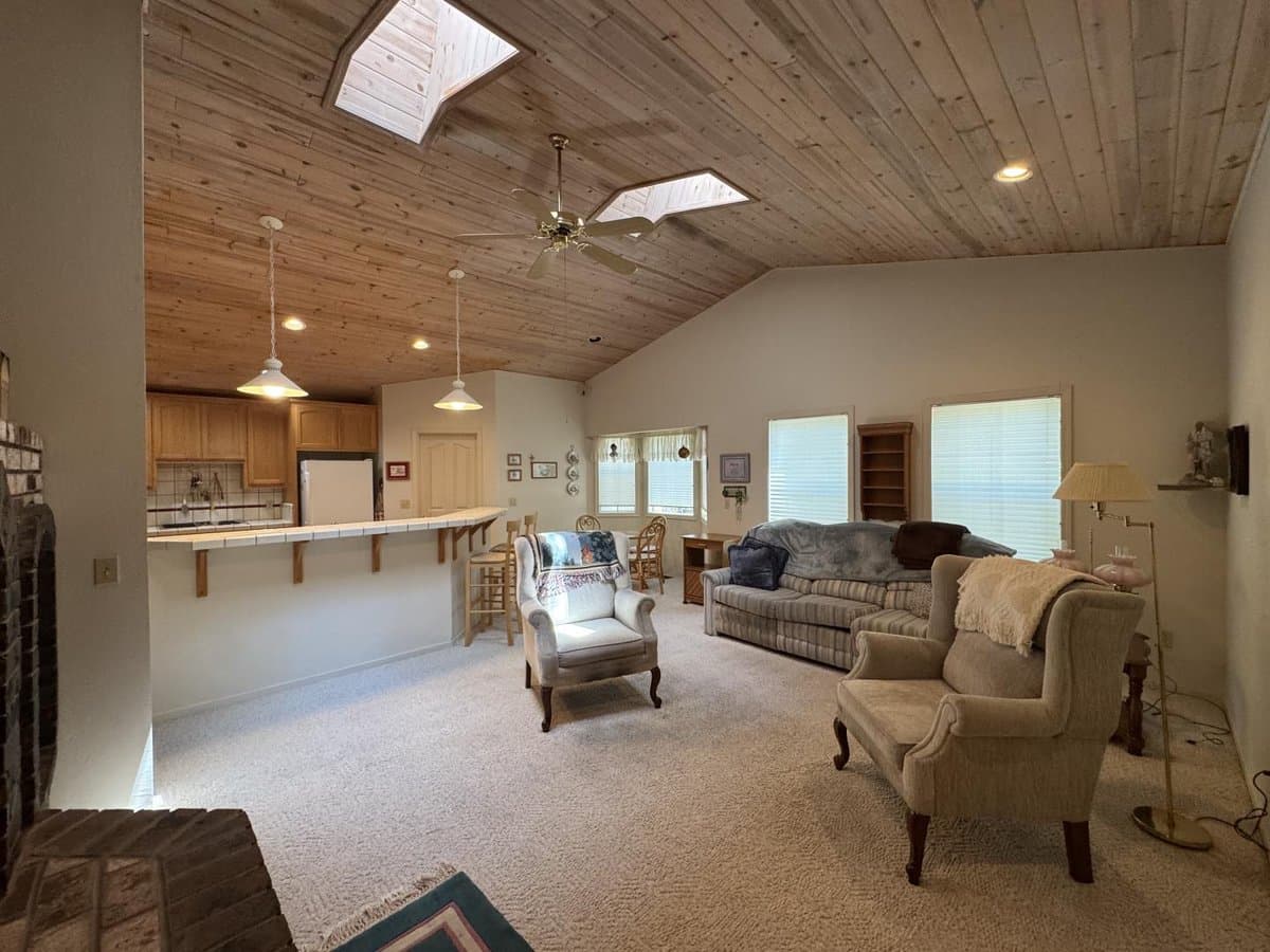 1388 Kenney Drive - Photo 3