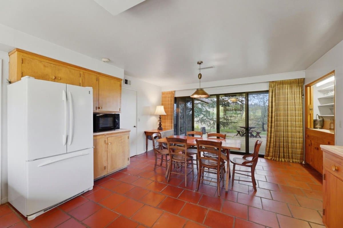 24733 Loma Prieta Avenue - Photo 5