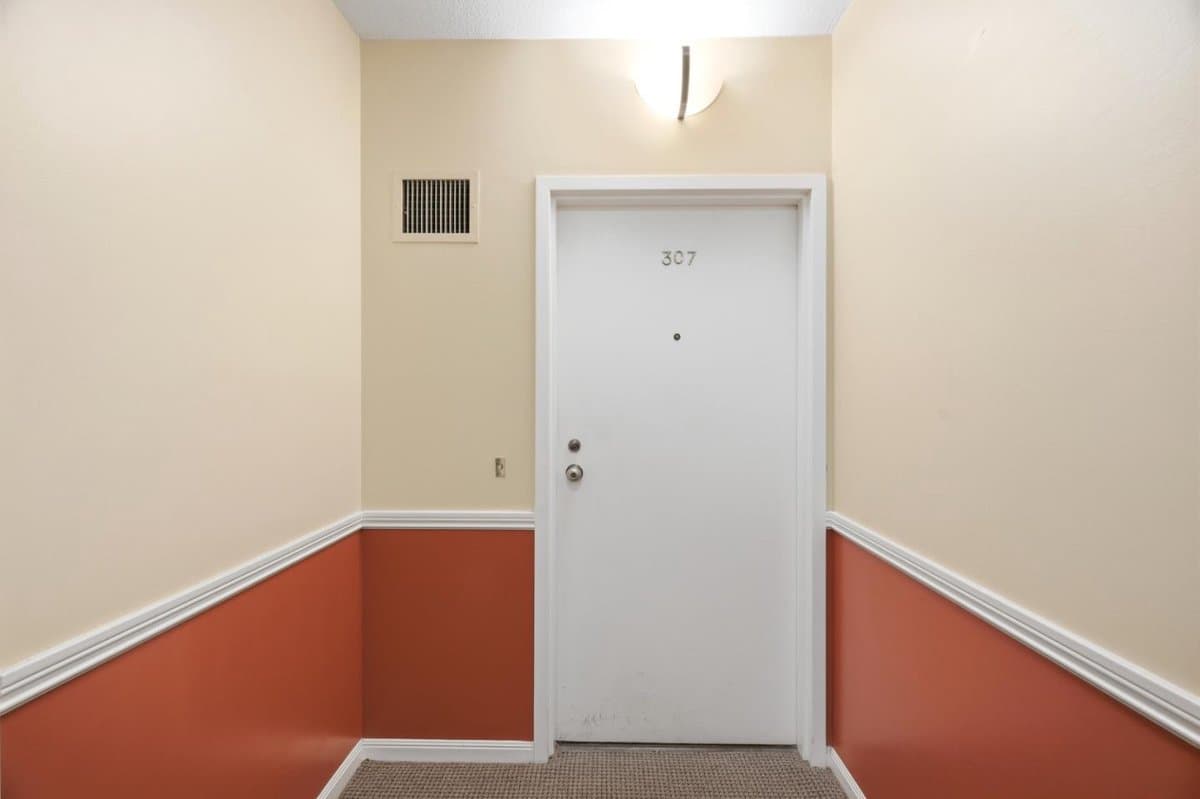 1111 Bay Street #307 - Photo 4