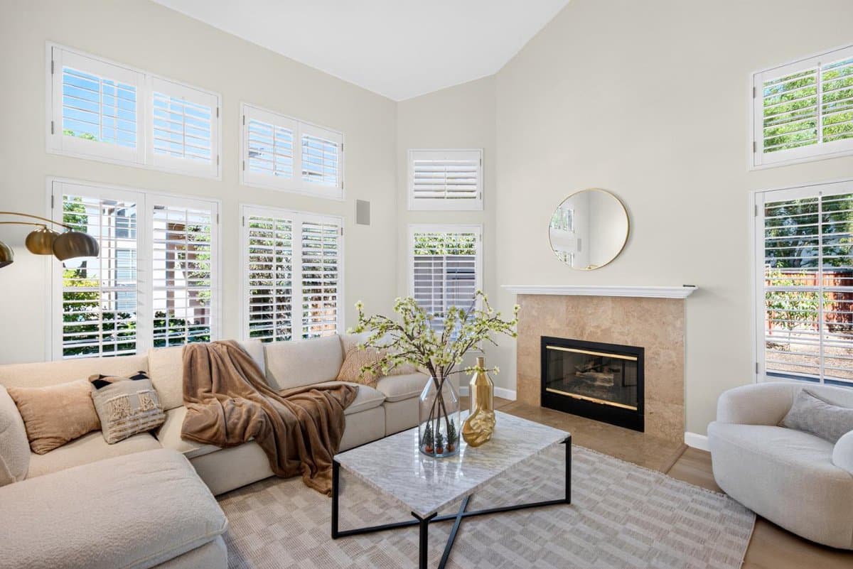 848 Summit Court - Photo 3