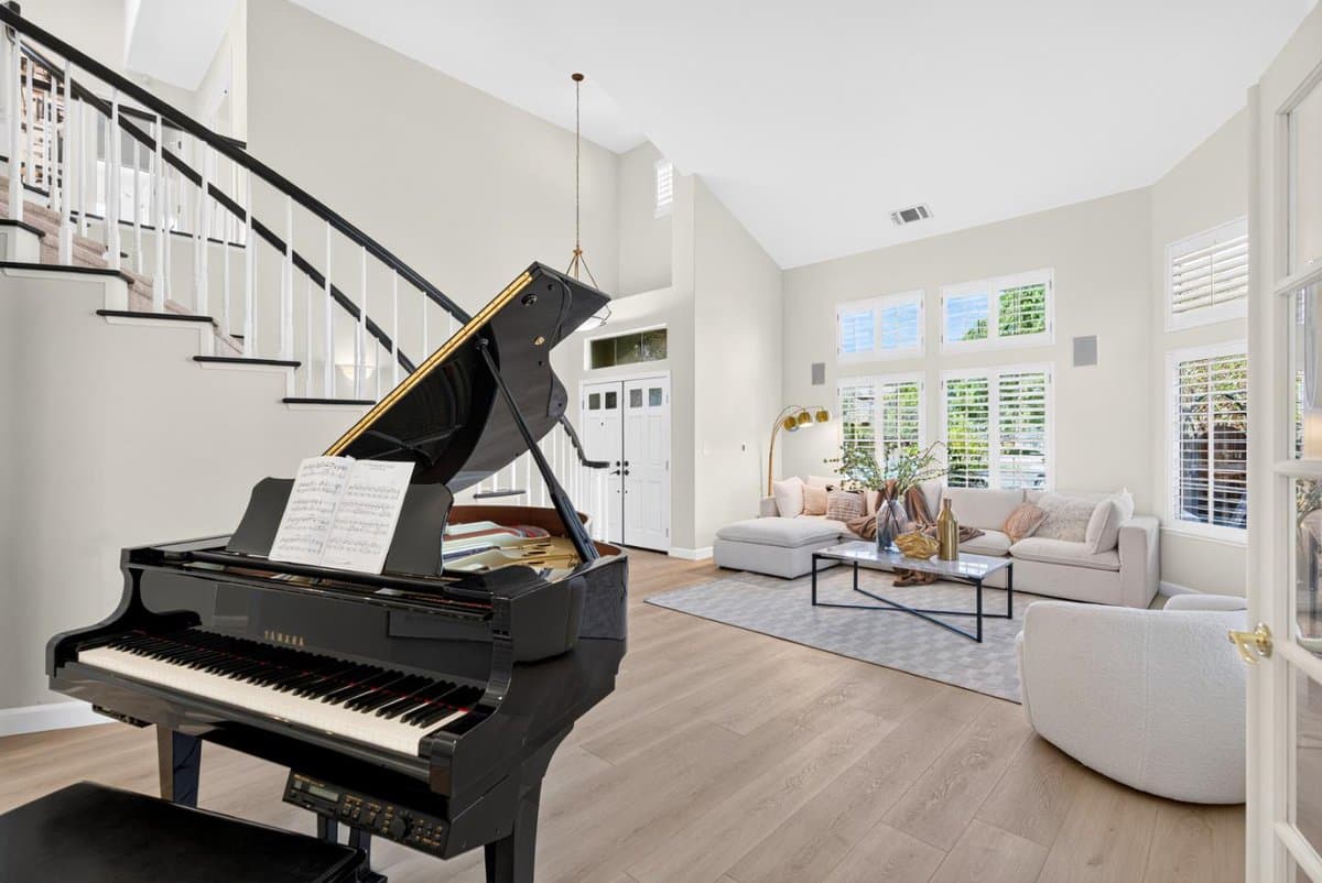 848 Summit Court - Photo 4
