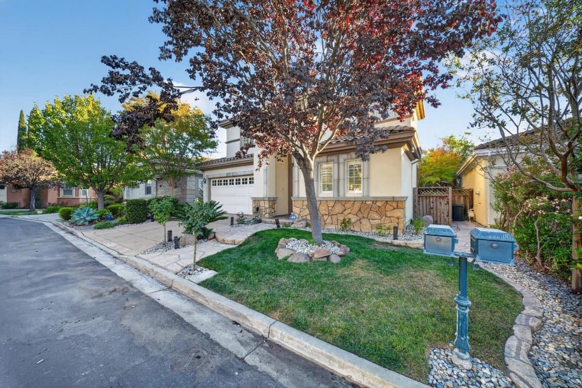 5916 Pistoia Way - Photo 4