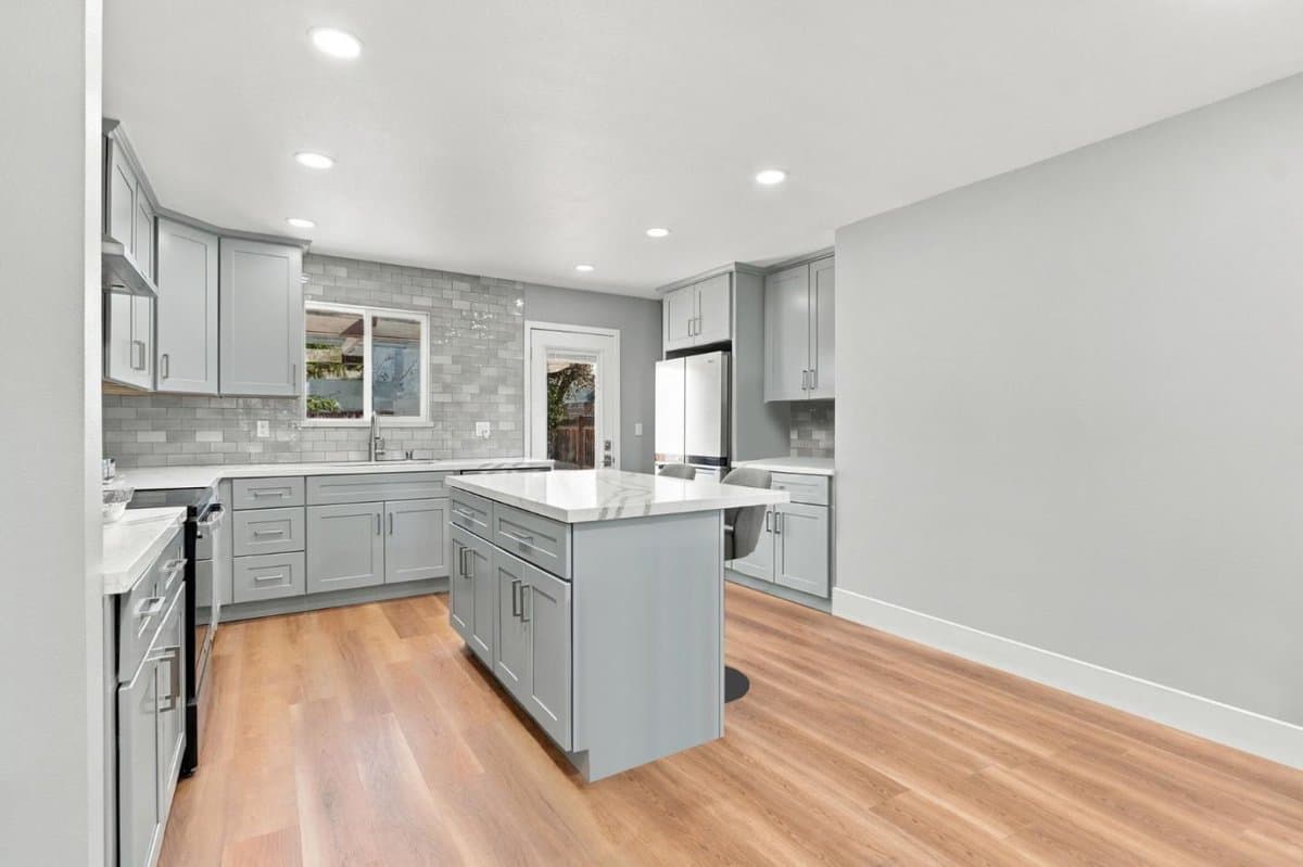 588 Borregas Avenue - Photo 5