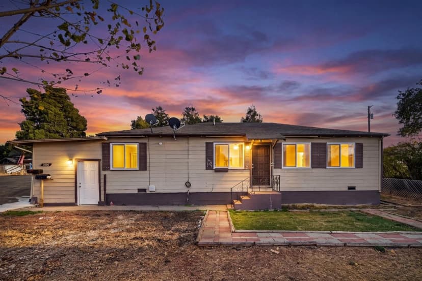 3005 Pickford Way - Photo 1 of 8
