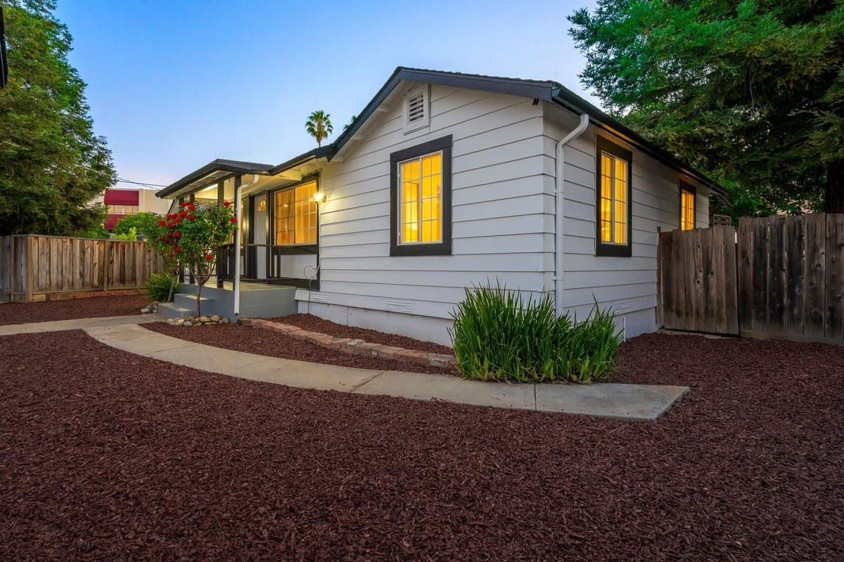 1131 Shamrock Drive - Photo 3