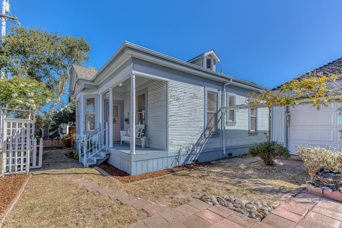 513 Monterey Avenue - Photo 3