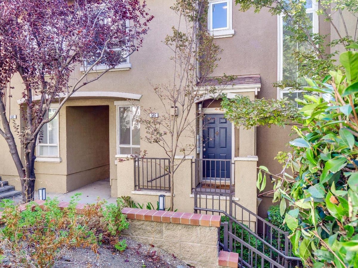 545 Tower Hill Avenue - Photo 1