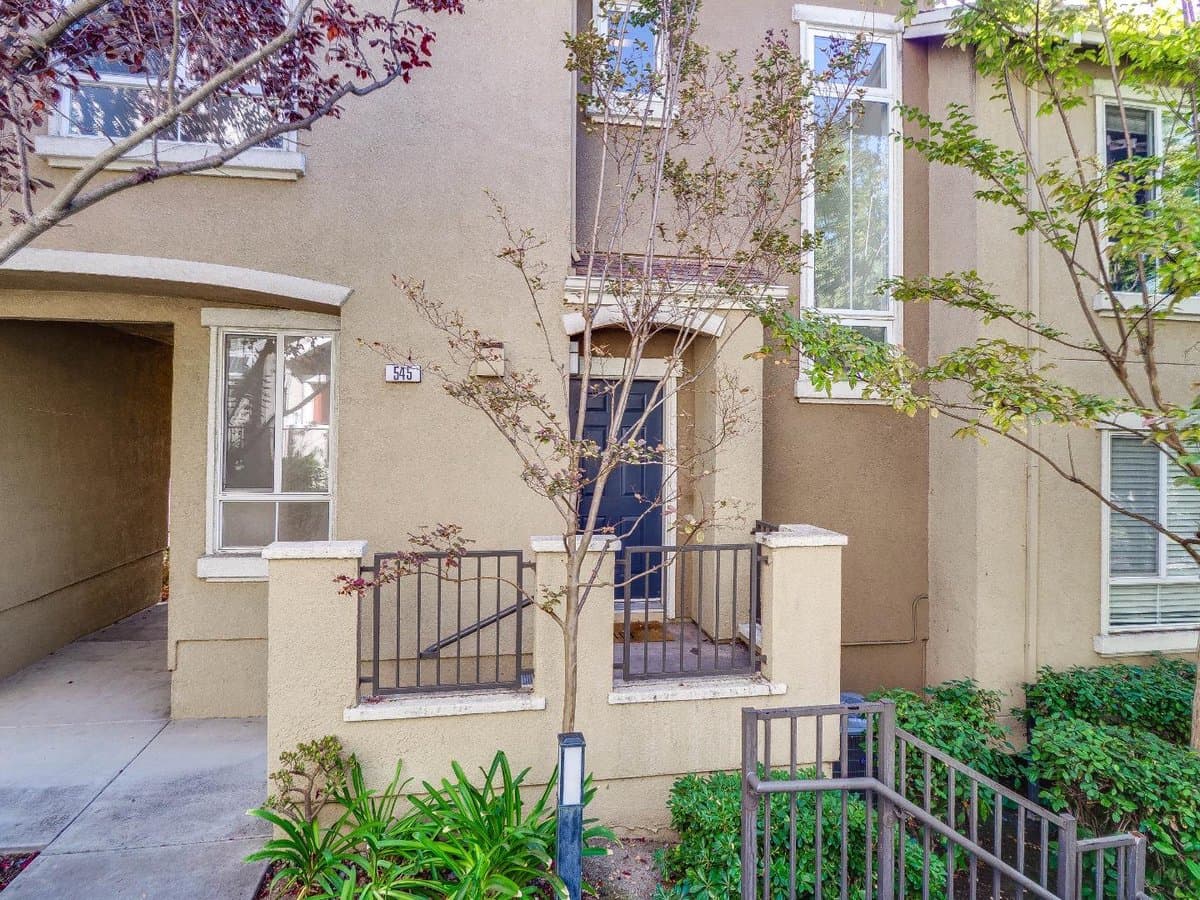 545 Tower Hill Avenue - Photo 2