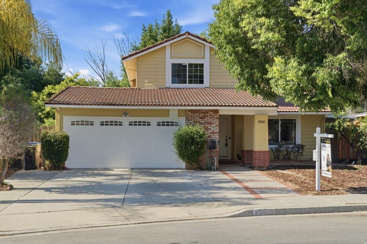 3350 Woodside Lane - Photo 2
