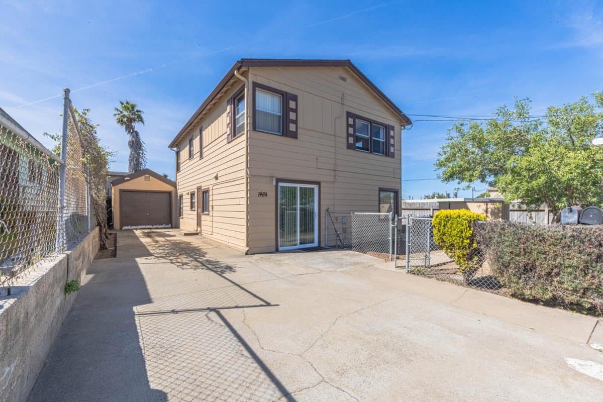 1484 Sonoma Avenue - Photo 3